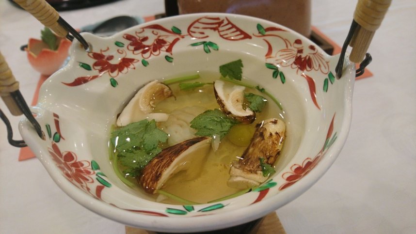 松茸の土瓶蒸し