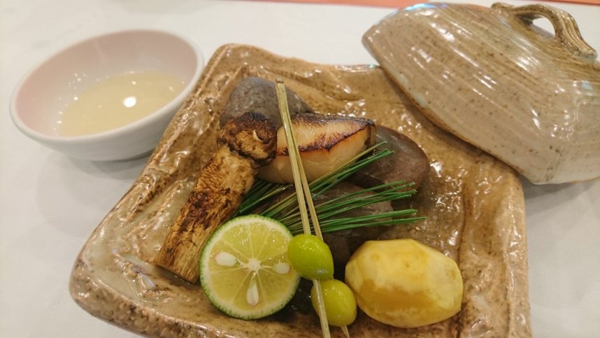 松茸の焙烙焼き